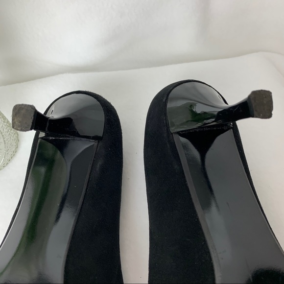 Stuart Weitzman Black Suede Heels w/Buckle Sz 8.5 - Picture 8 of 13